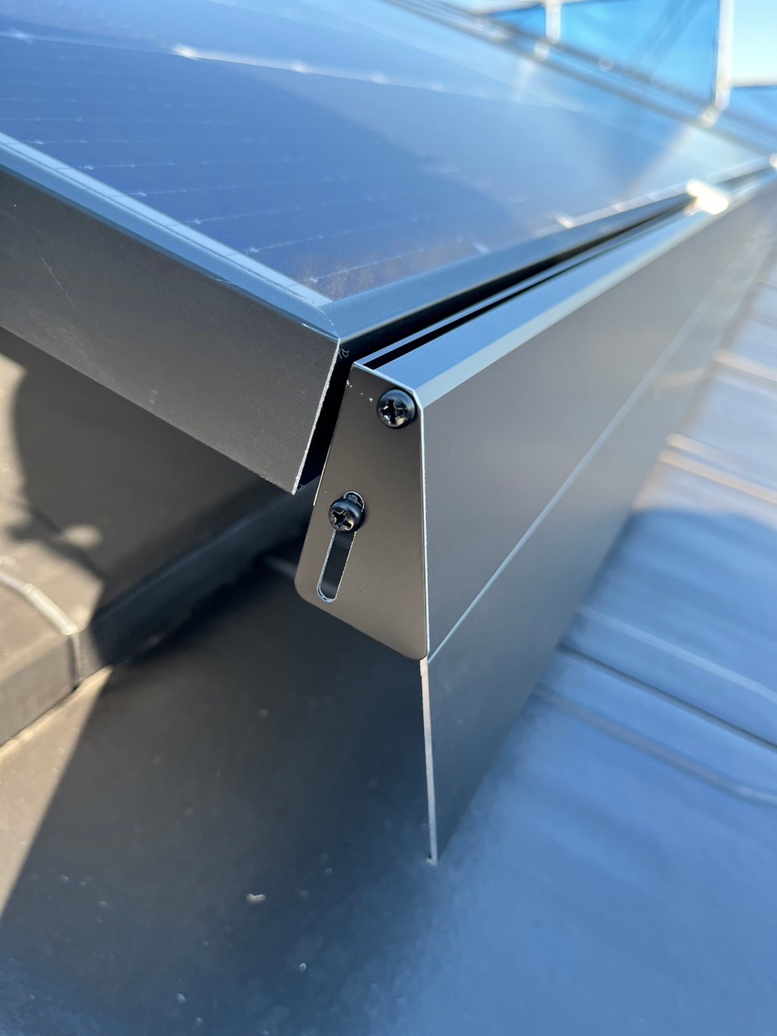 太陽光パネル軒カバー